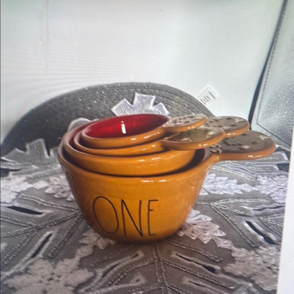 Ceramic Measuring Cups Set - Yellow and Red